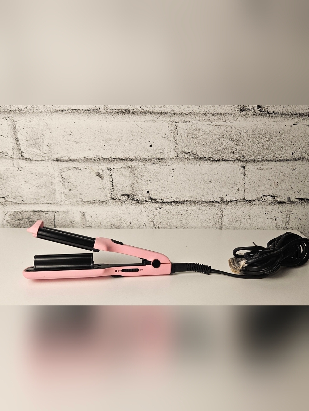 Plugged In Pink Hair Waver Crimper Curling Iron Triple Barrel Styler - Picture 2 of 7